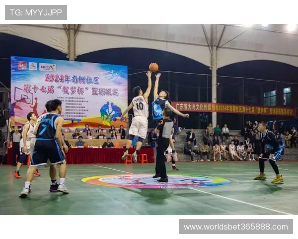 365篮球平台设有互动社区，让篮球粉丝可以畅谈比赛心得和交流篮球技巧